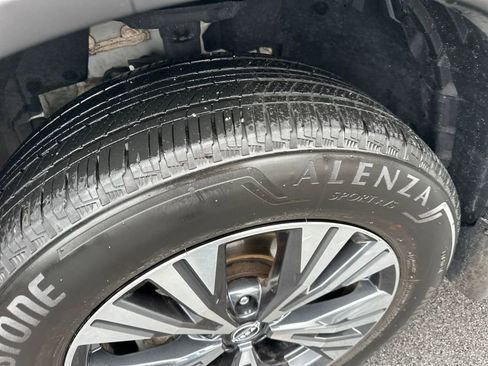 Used 2023 Nissan Rogue SV image 13