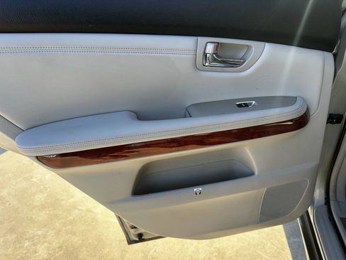 Used 2004 Lexus RX 330 AWD image 35