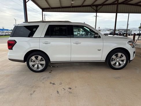 Used 2022 Ford Expedition King Ranch AWD/4WD image 9