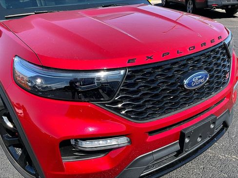 Used 2023 Ford Explorer ST w/ Equipment Group 401A AWD/4WD image 32