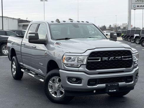 Used 2024 RAM 2500 Big Horn w/ Sport Appearance Package image 4