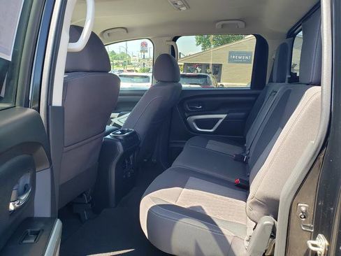 Certified 2024 Nissan Titan SV w/ SV Convenience Package image 13
