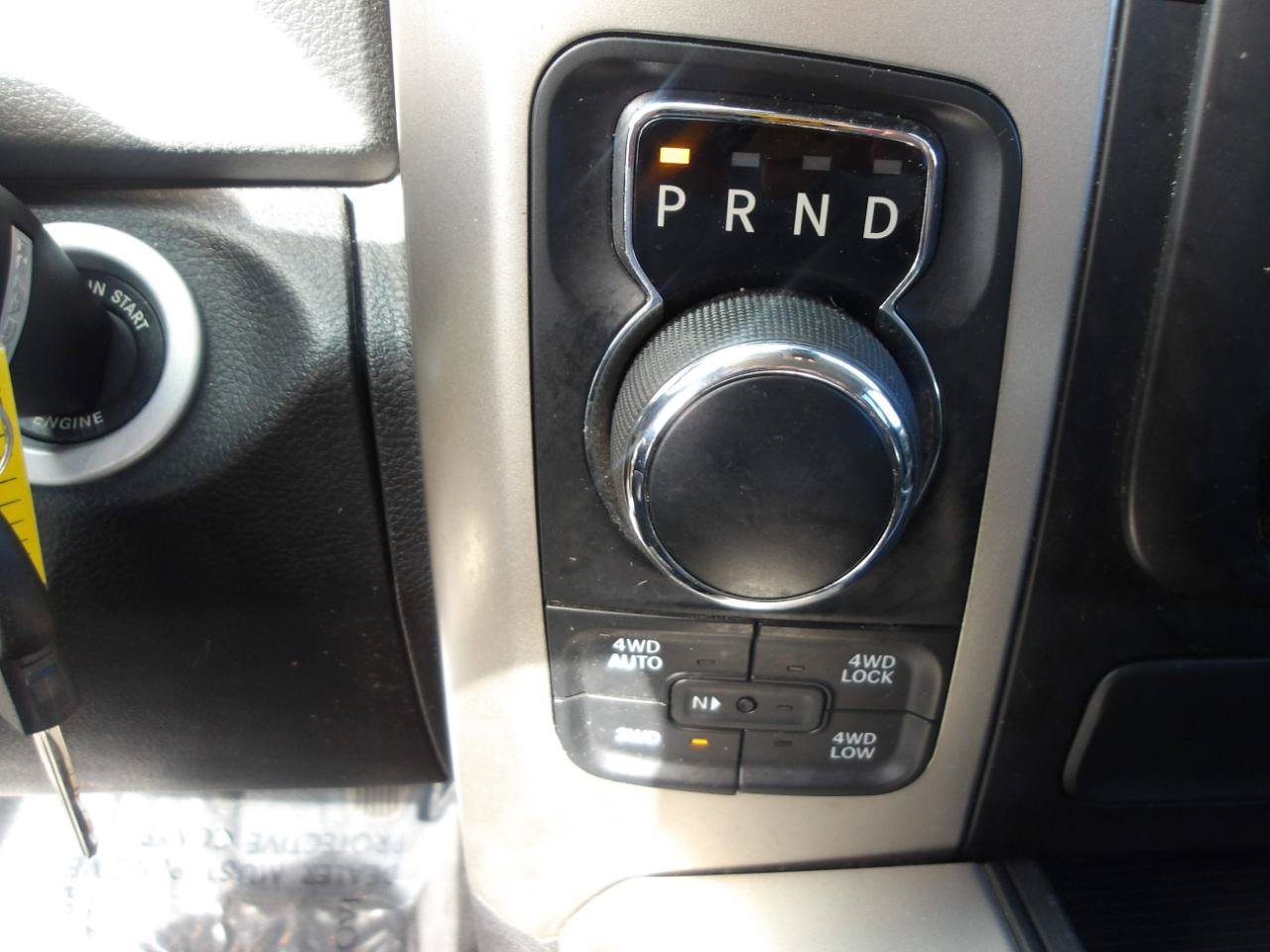 Used 2015 RAM 1500 SLT AWD/4WD image 26