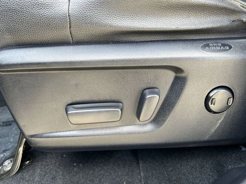 Used 2017 Toyota Tundra SR5 image 14