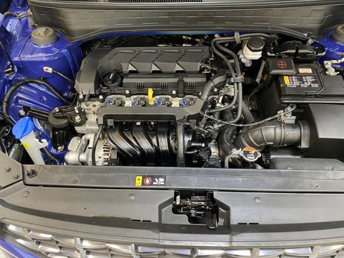 Used 2025 Hyundai Venue SEL FWD image 10