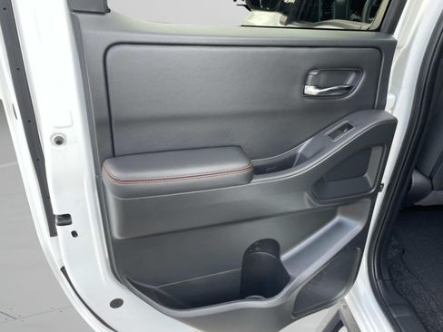 Used 2024 Nissan Frontier Pro-X w/ Technology Package RWD image 14
