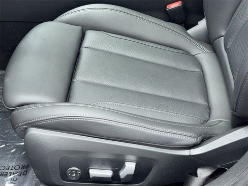 Used 2023 BMW i4 eDrive35 image 32