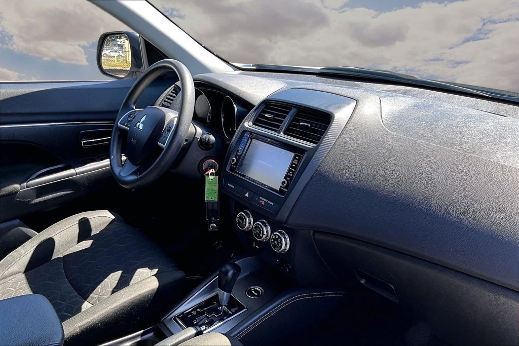 Used 2025 Mitsubishi Outlander Sport ES AWD/4WD image 26