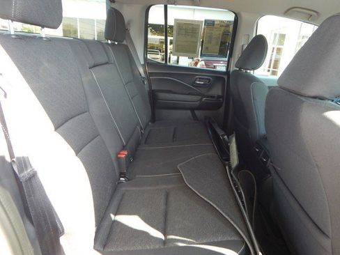 Used 2024 Honda Ridgeline Sport image 19