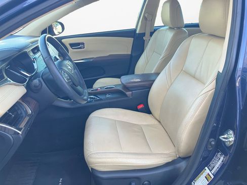 Used 2014 Toyota Avalon XLE image 11