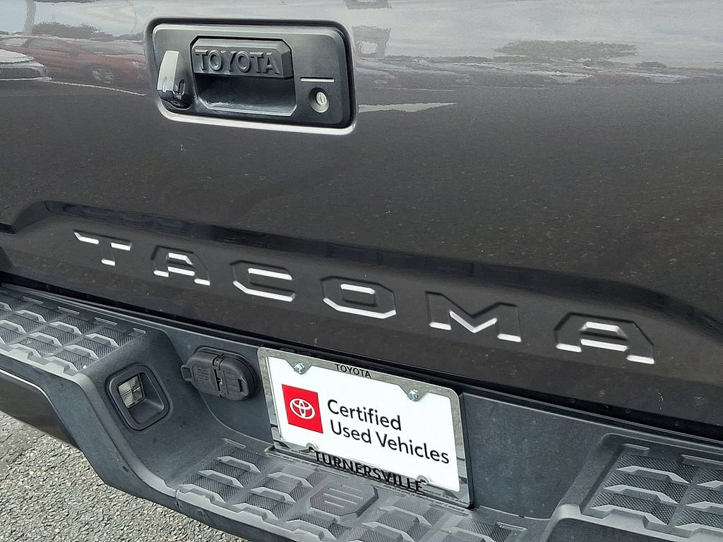 Certified 2016 Toyota Tacoma TRD Sport w/ Towing Package AWD/4WD image 30