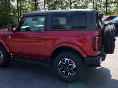 Used 2023 Ford Bronco Outer Banks image 6