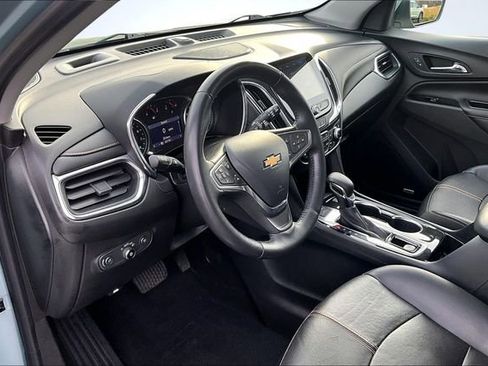 Used 2022 Chevrolet Equinox Premier image 17