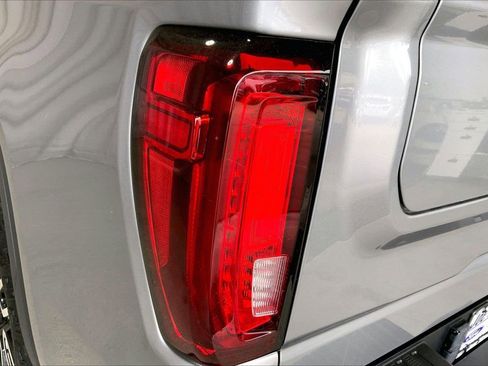 Used 2024 GMC Sierra 1500 AT4 w/ Technology Package image 29