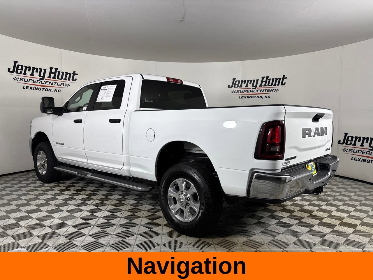 Used 2025 RAM 2500 Big Horn AWD/4WD image 9