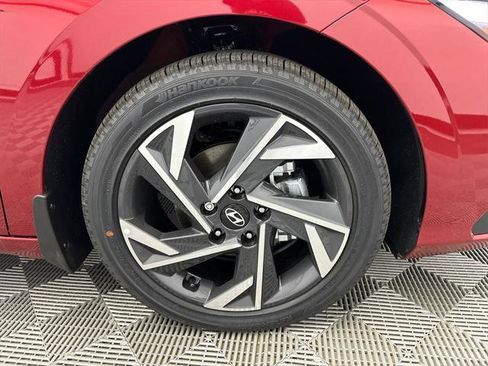 New 2025 Hyundai Elantra SEL image 12