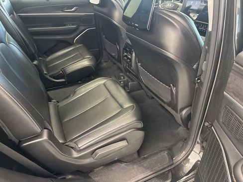 Used 2023 Jeep Grand Cherokee L Limited w/ Luxury Tech Group II image 30