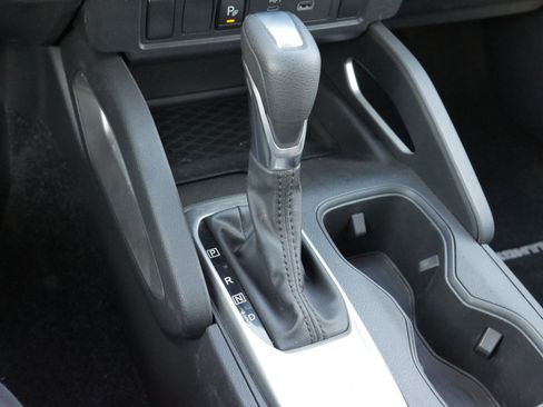 Certified 2022 Nissan Frontier SV w/ Technology Package image 12