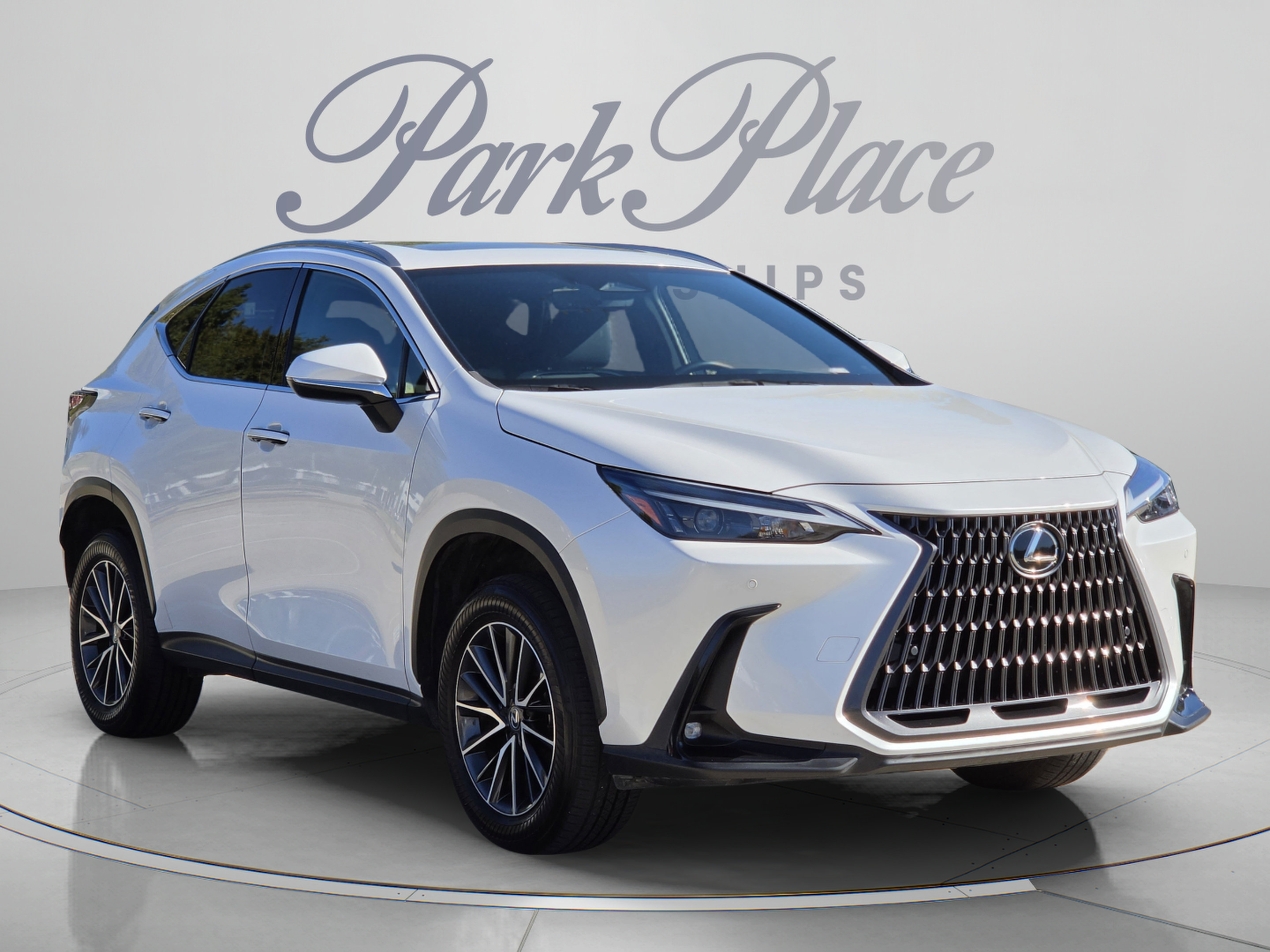Used 2024 Lexus NX 350 AWD image 4
