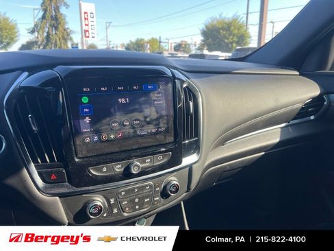 Used 2023 Chevrolet Traverse LT w/ LPO, Floor Liner Package AWD/4WD image 9