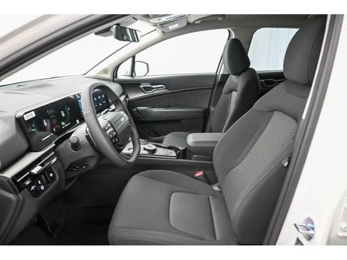 New 2026 Kia Sportage S image 17