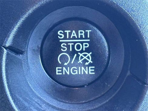 Used 2019 Jeep Compass Latitude w/ Cold Weather Group image 19