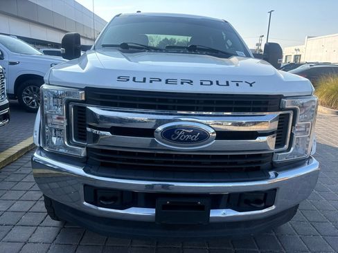 Used 2017 Ford F250 XLT image 1