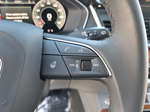 Used 2022 Audi Q5 2.0T Prestige w/ Prestige Package image 18