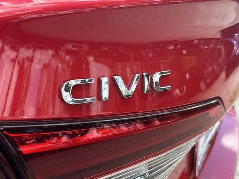 Used 2024 Honda Civic Sport image 8