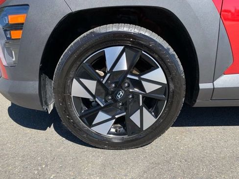 Certified 2025 Hyundai Kona SEL FWD image 10