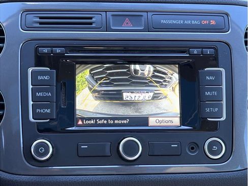 Used 2015 Volkswagen Tiguan SEL image 14