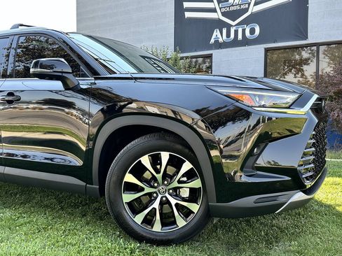 Used 2026 Toyota Grand Highlander AWD Hybrid image 3