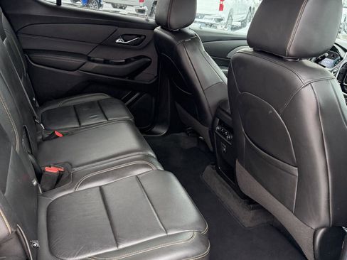Used 2020 Chevrolet Traverse LT image 17
