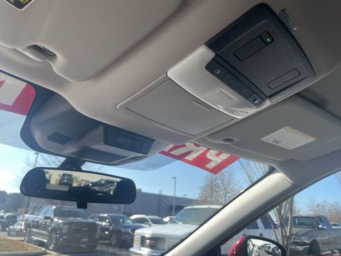 Used 2021 Nissan Rogue SV image 20