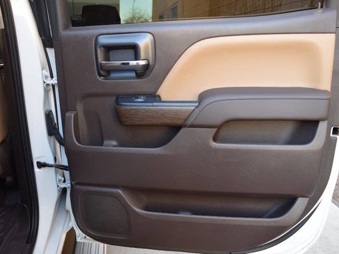 Used 2018 GMC Sierra 1500 Denali w/ Denali Ultimate Package image 16