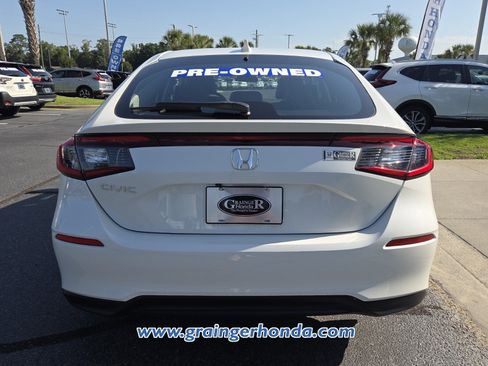 Certified 2024 Honda Civic EX-L image 4