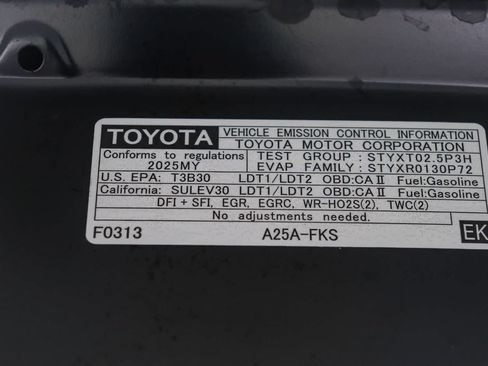 Certified 2025 Toyota RAV4 LE FWD image 28