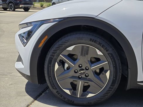 New 2026 Kia EV6 2WD image 5