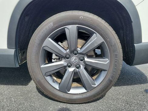 Certified 2024 Honda Pilot Sport image 7