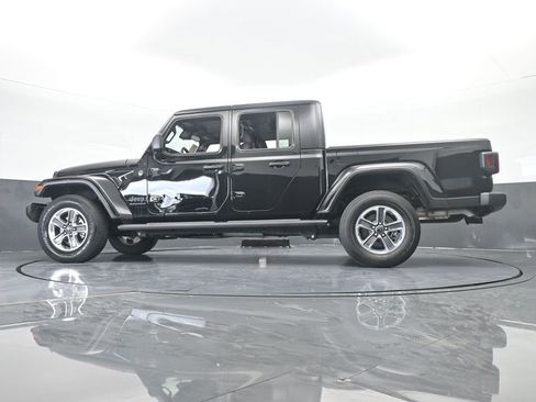 Used 2024 Jeep Gladiator Sport w/ Premium Package image 59