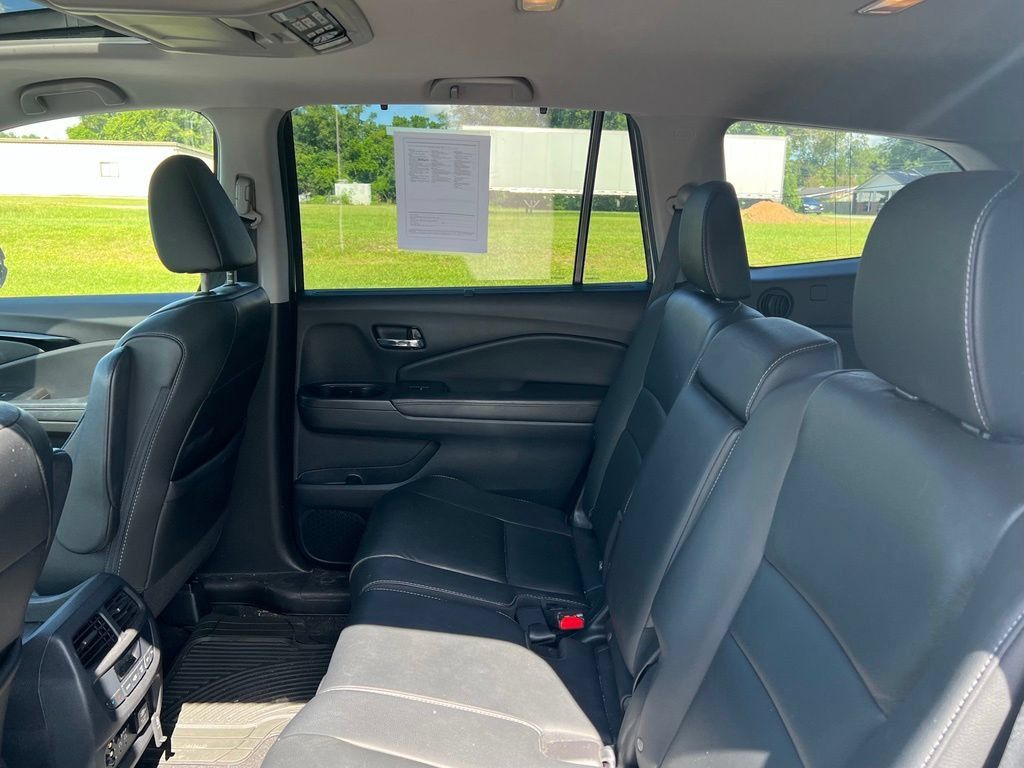 Used 2018 Honda Pilot Touring image 7