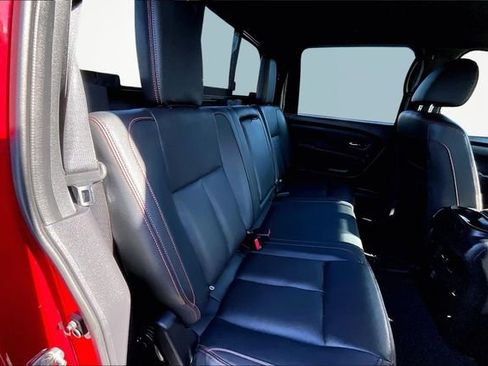 Used 2021 Nissan Titan PRO-4X w/ Pro-4x Convenience Package image 17