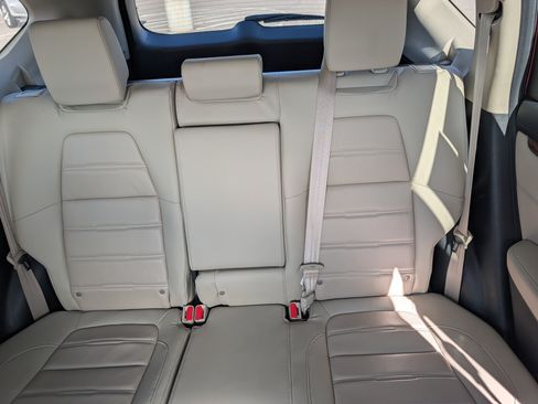 Used 2018 Honda CR-V Touring image 13