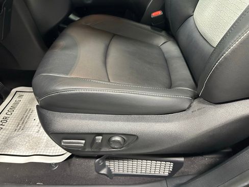 Used 2025 Toyota Sienna XSE image 13