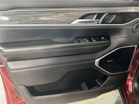 Used 2022 Jeep Wagoneer Series II w/ Premium Group I image 11