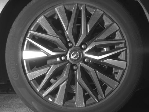 Used 2025 Nissan Altima 2.5 SV image 13