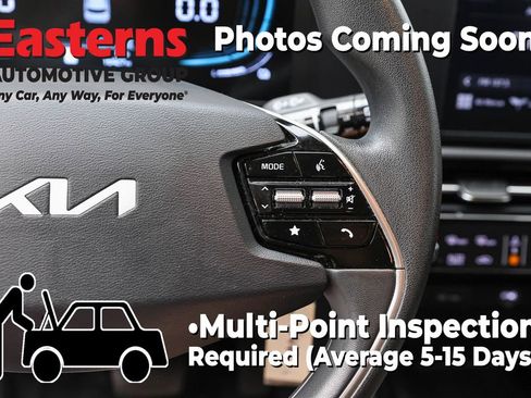 Used 2025 Kia Niro LX FWD image 15