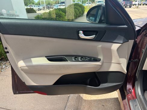 Used 2016 Kia Optima LX FWD image 10