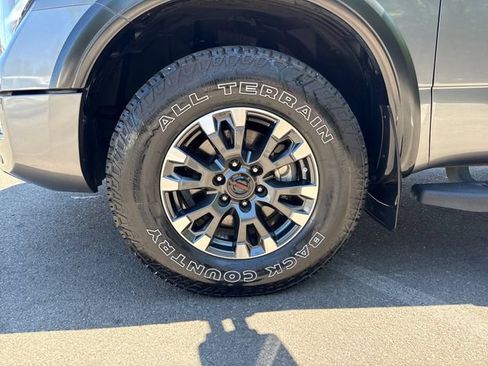Used 2021 Nissan Titan PRO-4X w/ Pro-4x Convenience Package AWD/4WD image 28