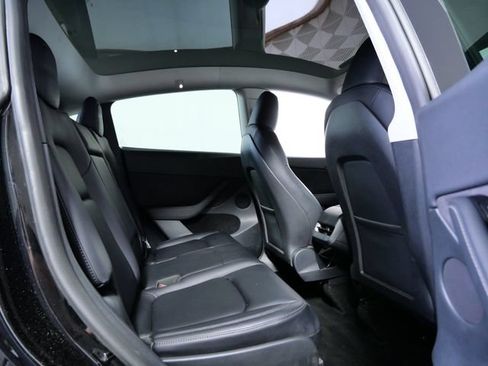 Used 2023 Tesla Model Y Long Range AWD/4WD image 13